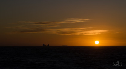 East Antarctica | Sunset and Icebergs