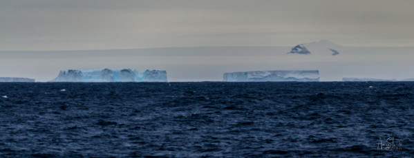 East Antarctica | Coastline of Antarctica and Icebergs