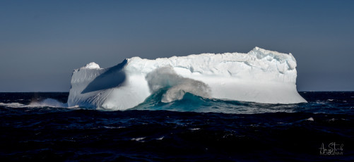 East Antarctica | Iceberg Wave