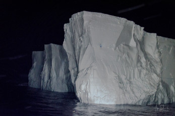 East Antarctica | Getting Up Close And Personal With An Iceberg To Save The Floats